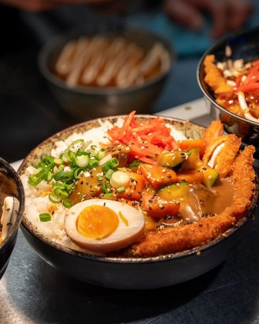 Donburi japonais Un mets délicieux